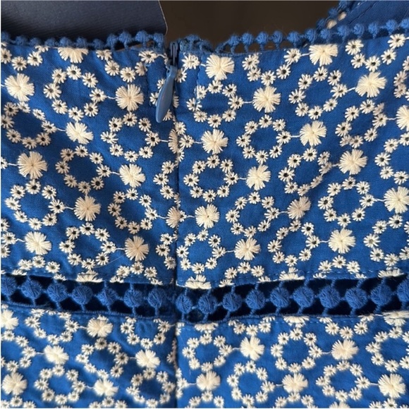 Skies are Blue embroidered Peplum tank - Picture 4 of 4